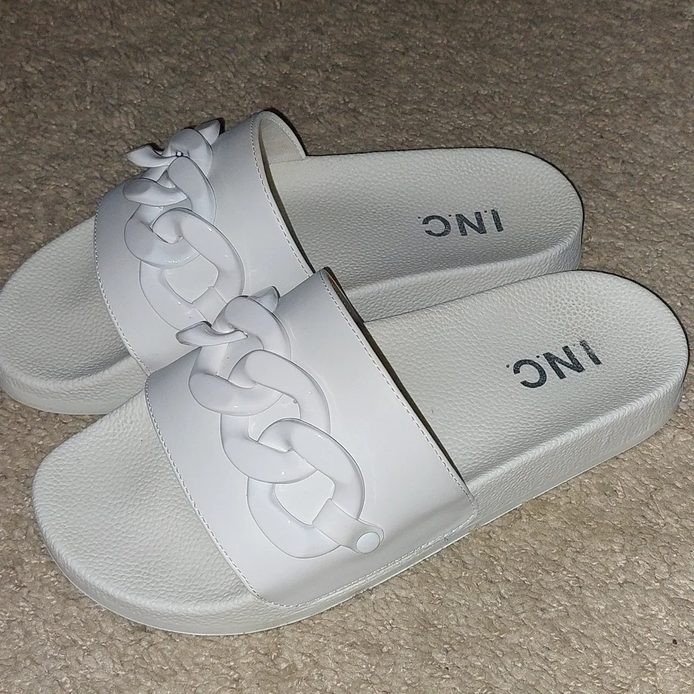 INC White Chain Sandals Flip Flops Size 6 - Picture 2 of 2